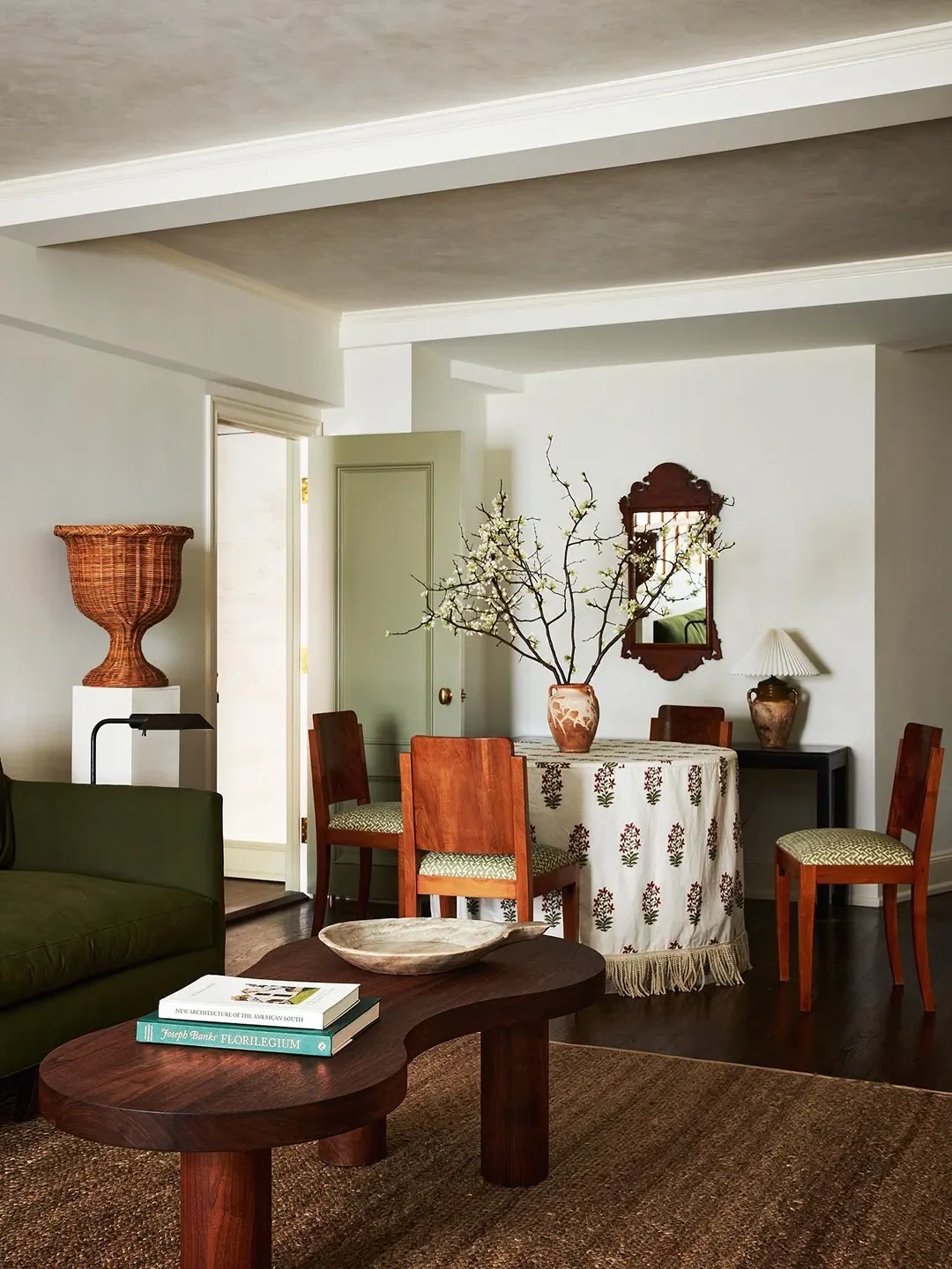 7 Layout Tricks to Help You Squeeze a Dining Area Into a Small Living Room - 8