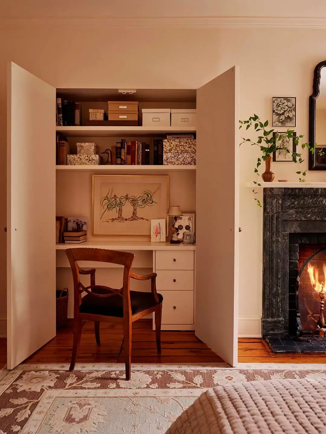 9 Bedroom-Office Combos That Balance Productivity and Cozy Comfort - 4