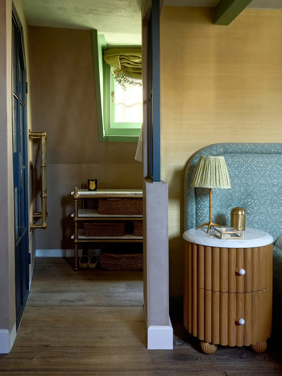 A 200-Year-Old Staircase Anchors This Charming Dutch Canal House - 6