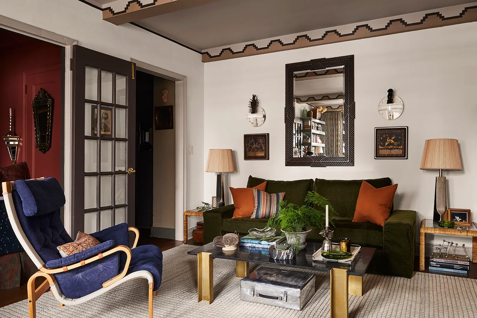 Celestial Charm Meets Bold Contrast—This 550-Square-Foot Studio Is a True Design Jewel Box - 2