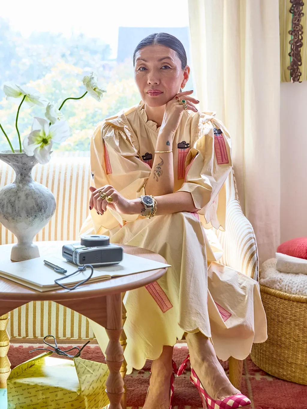 A Modular IKEA Wardrobe Keeps This Fashion Influencer’s “Cloffice” in Order