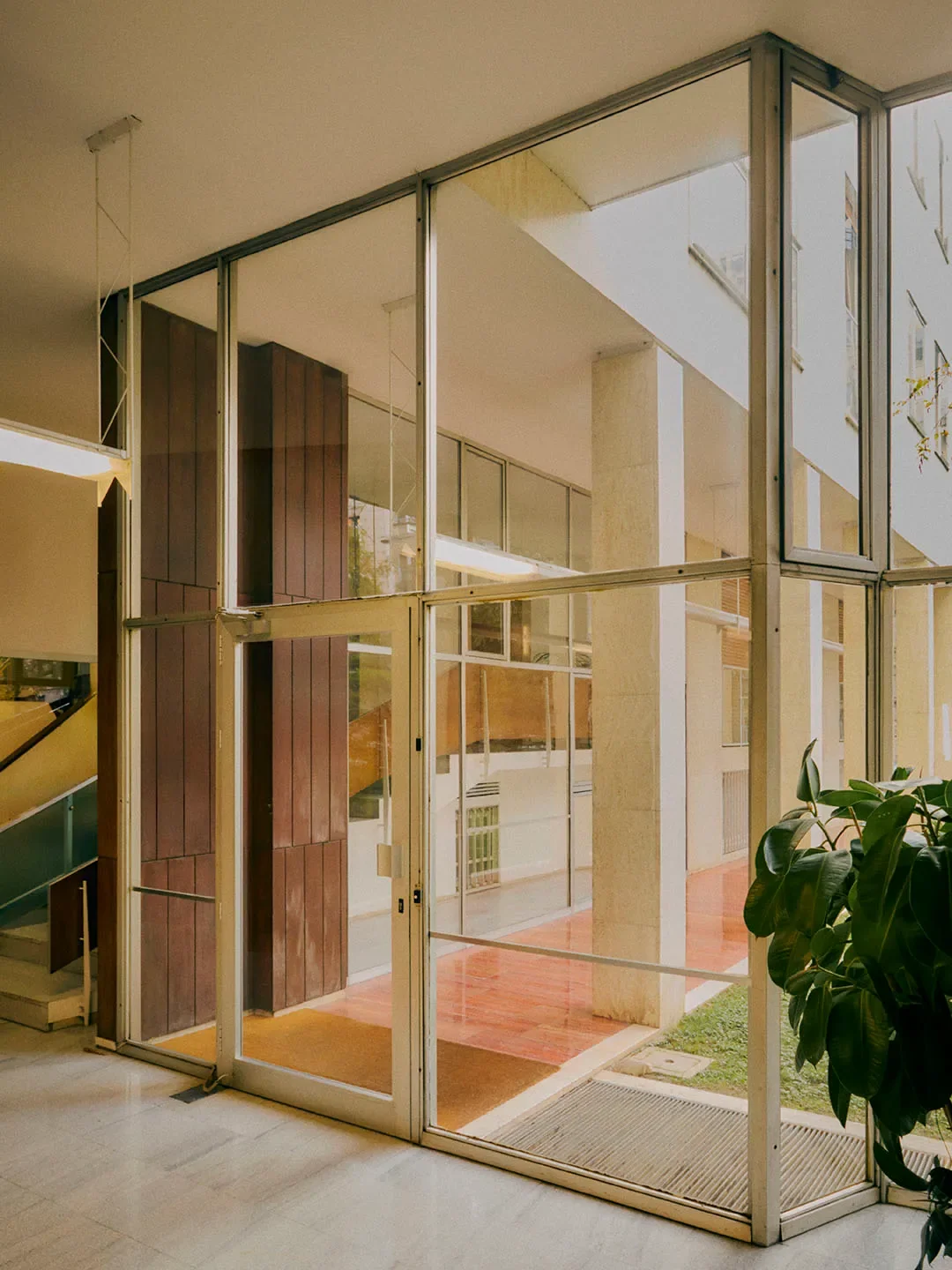 Inside a Milan Apartment Where Midcentury Heritage Meets a Designer’s Daily Studio Life - 4