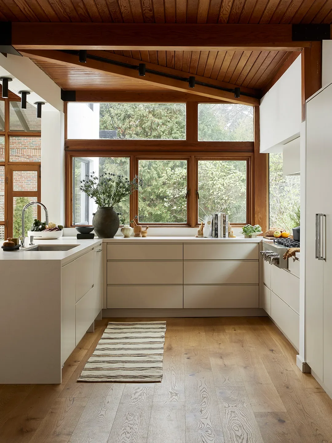 Designer Tricks That Tame Awkwardly Placed Windows in Any Room - 2
