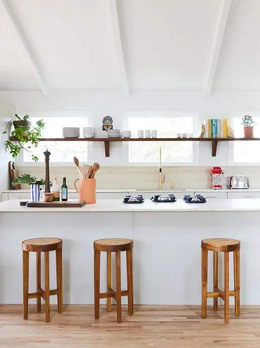 Designer Tricks That Tame Awkwardly Placed Windows in Any Room - 7