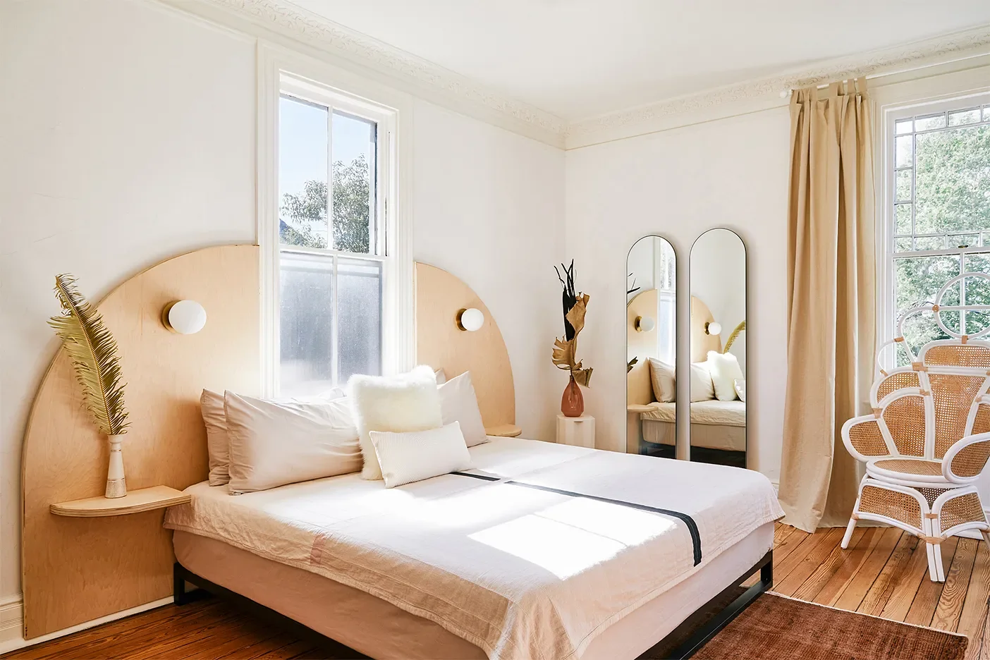 Designer Tricks That Tame Awkwardly Placed Windows in Any Room - 8