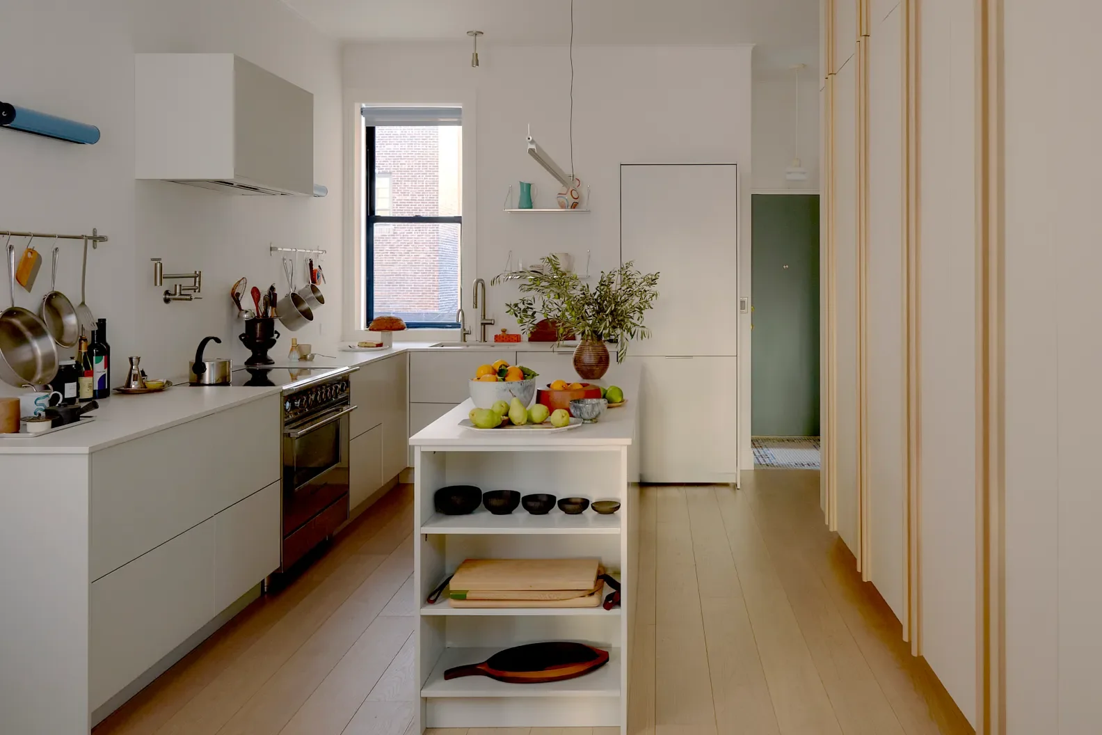 Every Detail Tells a Story in This Culinary Consultant’s Chelsea Aerie—Down to the Molding - 3