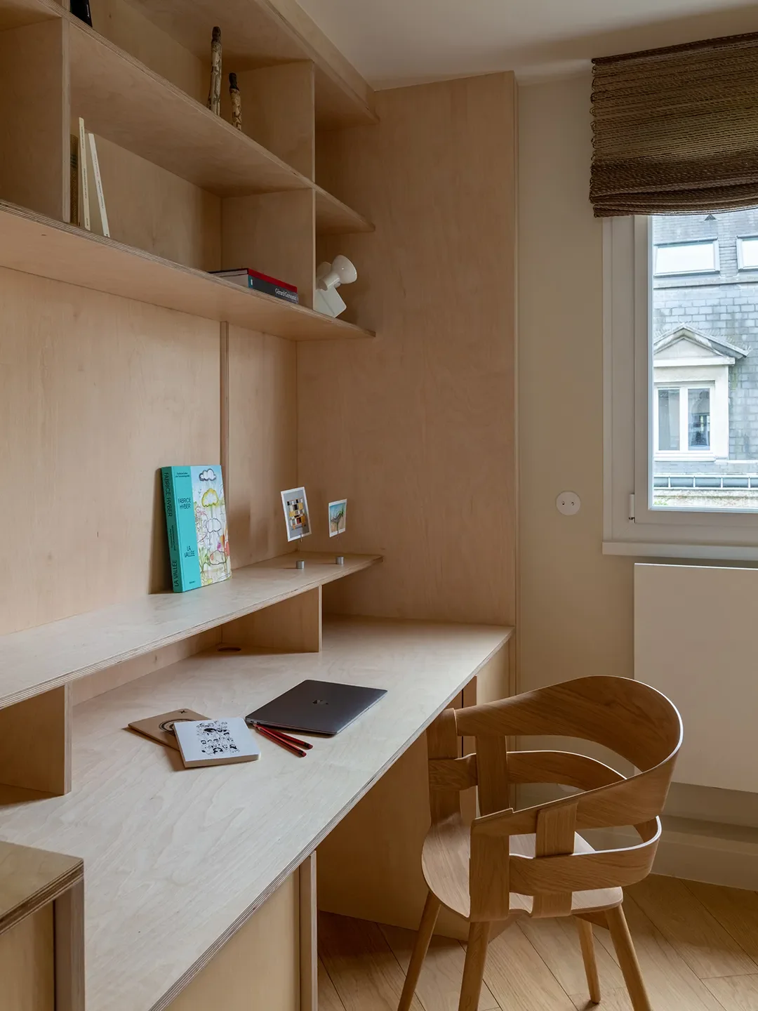 How a Paris Designer Turned an Awkward Curved Wall Into a Clever Kitchen Layout - 4