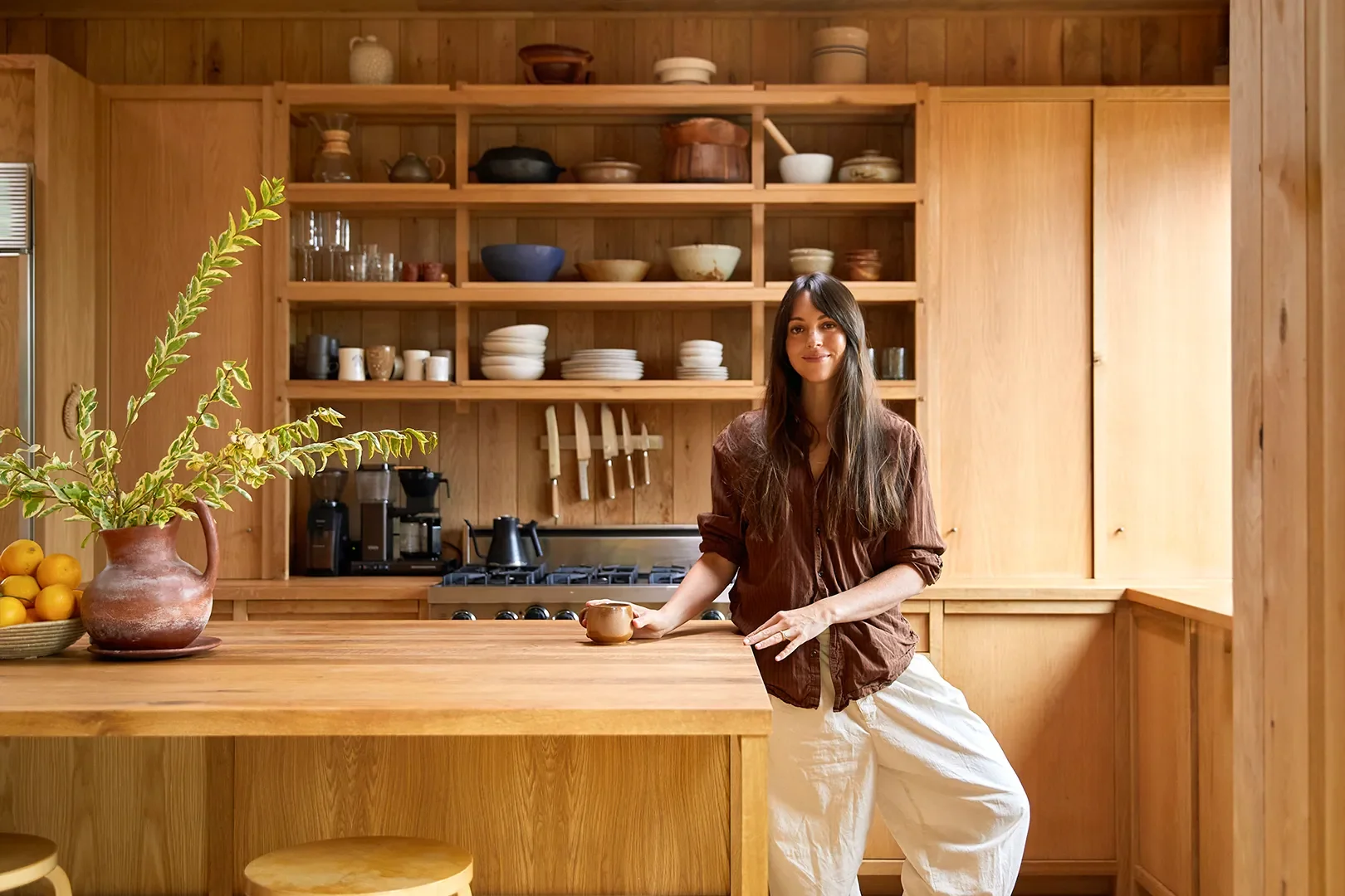 An Oak-Clad Beachside Trailer That Only Gets Better with Age, Like Great Denim