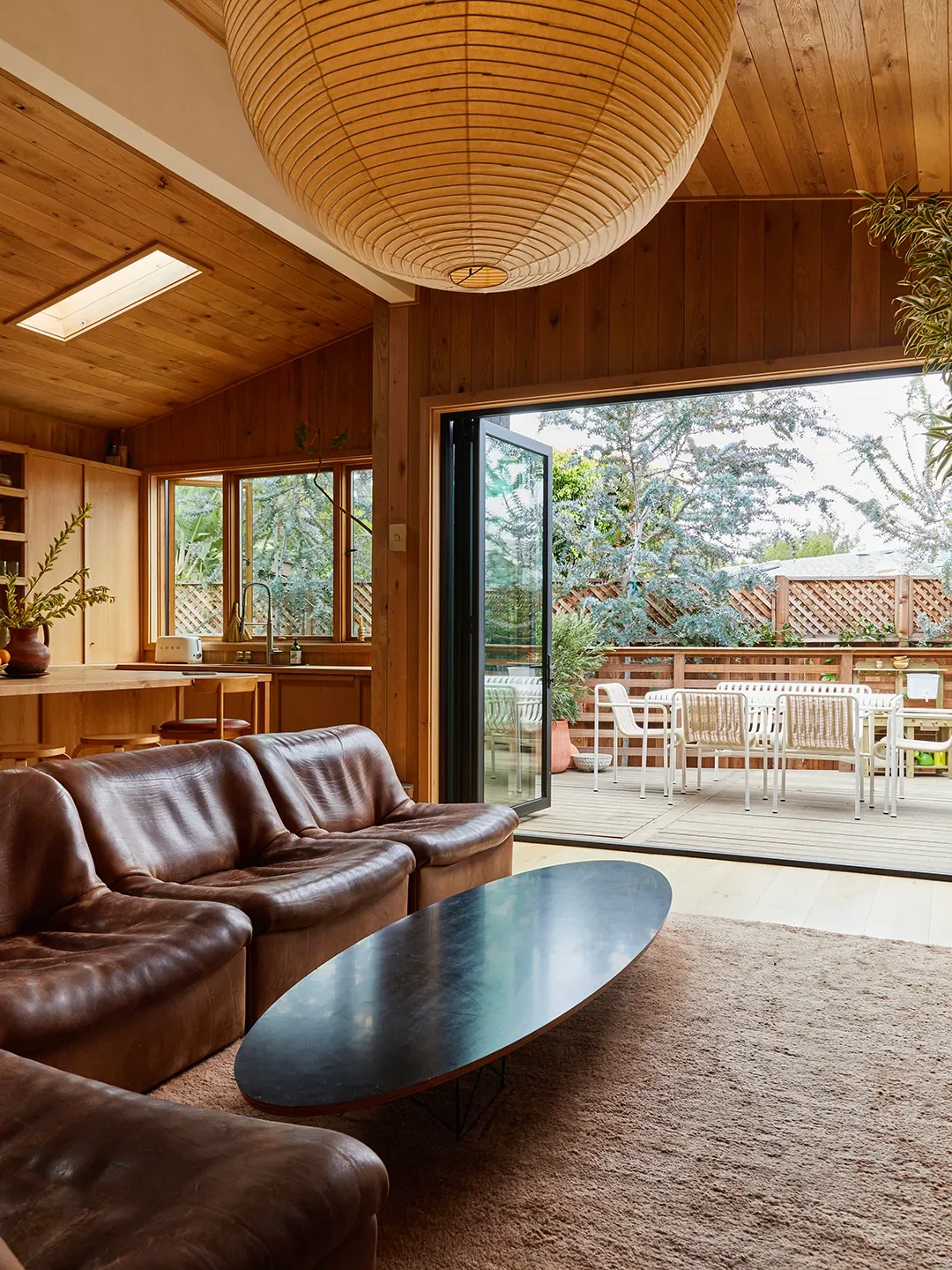 An Oak-Clad Beachside Trailer That Only Gets Better with Age, Like Great Denim - 3