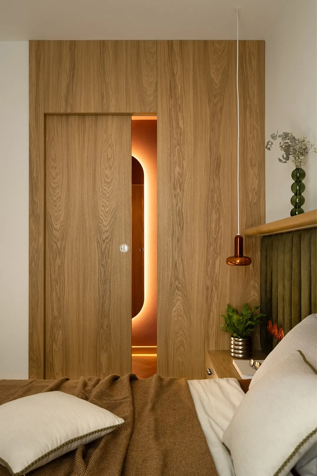 This Wood-Clad Warsaw Apartment Delivers Six Zones in Just 678 Square Feet - 8
