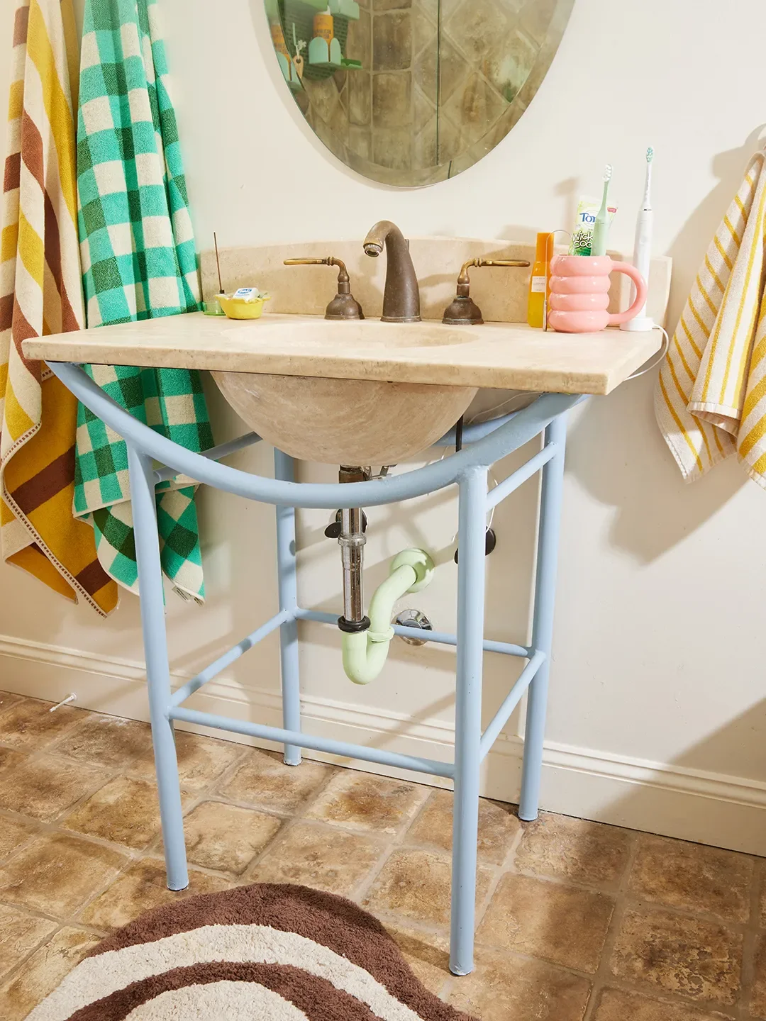 When You Can’t Conceal Ugly Bathroom Plumbing, Paint It Instead - 5