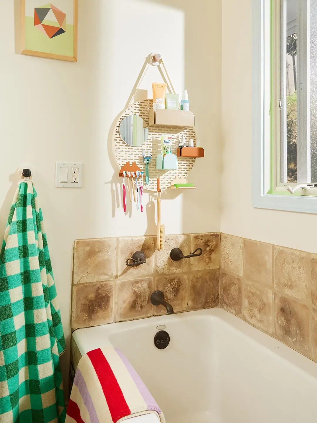 When You Can’t Conceal Ugly Bathroom Plumbing, Paint It Instead - 7
